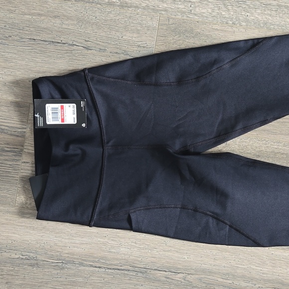 NWT Under Armour Compression high rise crop leggings sz xs bin e - Picture 2 of 6